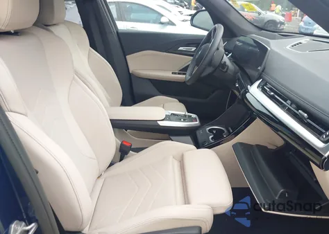 2025 BMW X1 xDrive28I z USA, uszkodzony, nr VIN WBX73EF07S5185098